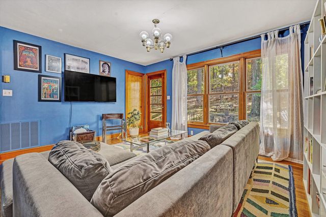 2673 Parkview DR, Vinton, VA 24179