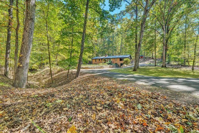 2673 Parkview DR, Vinton, VA 24179