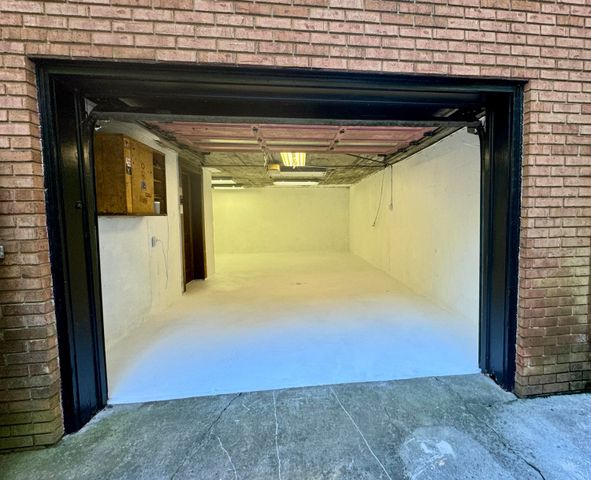 2673 Parkview DR, Vinton, VA 24179