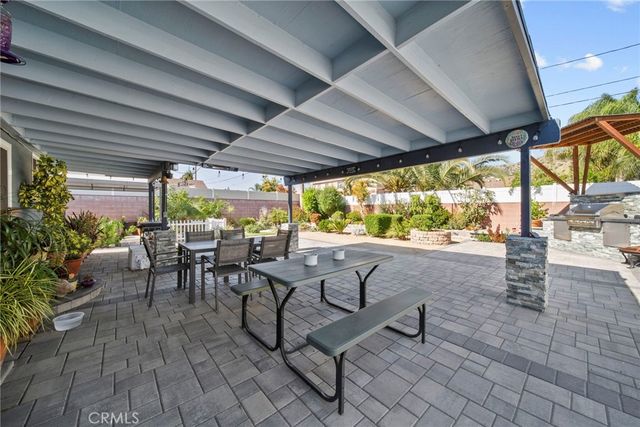 10111 Elkwood, Sun Valley, CA 91352