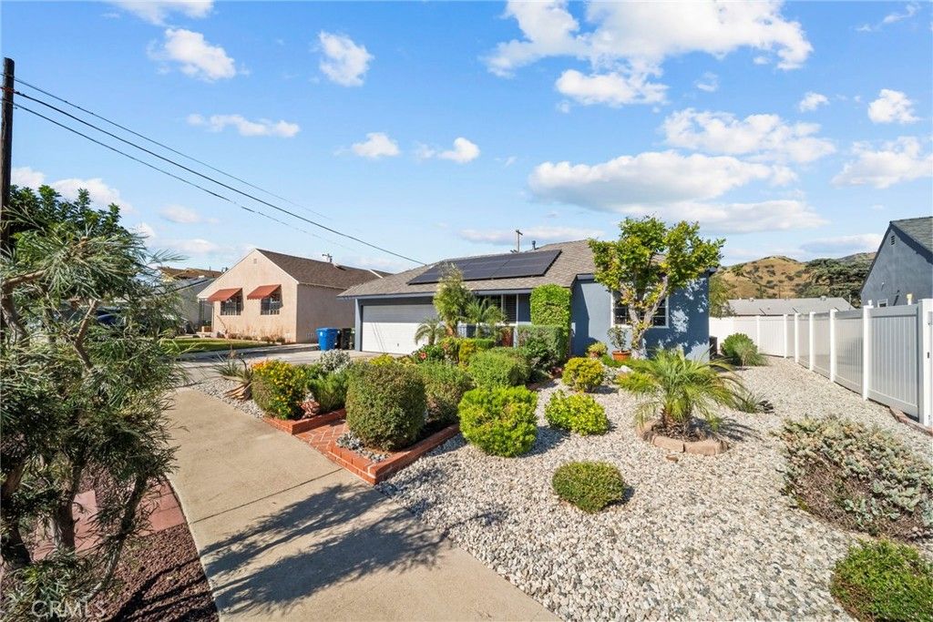 10111 Elkwood, Sun Valley, CA 91352