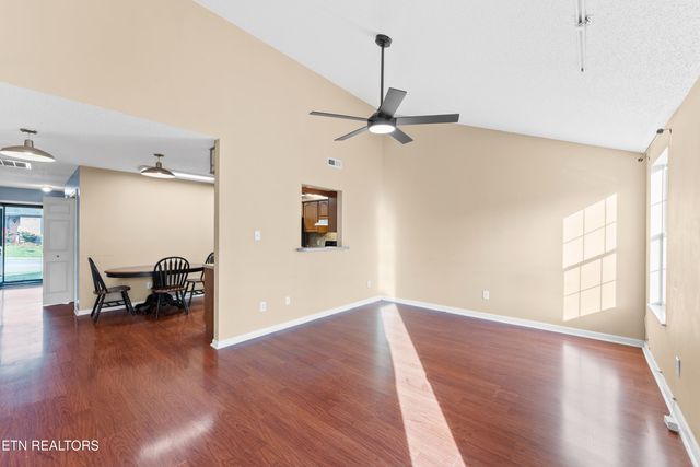 8016 Stablegate Way, Powell, TN 37849