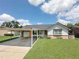 7050 Cole Creek Drive, Houston, TX 77092