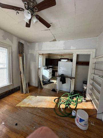 28 East Street, Claremont, NH 03743