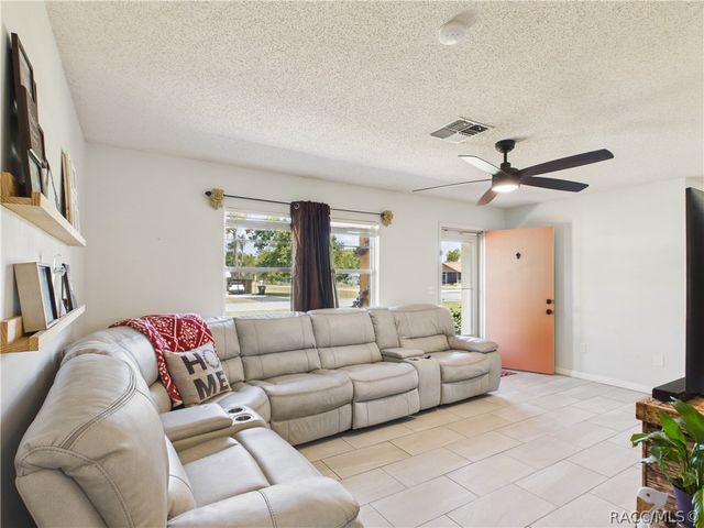 7085 S Sesame Street Terrace, Homosassa, FL 34446