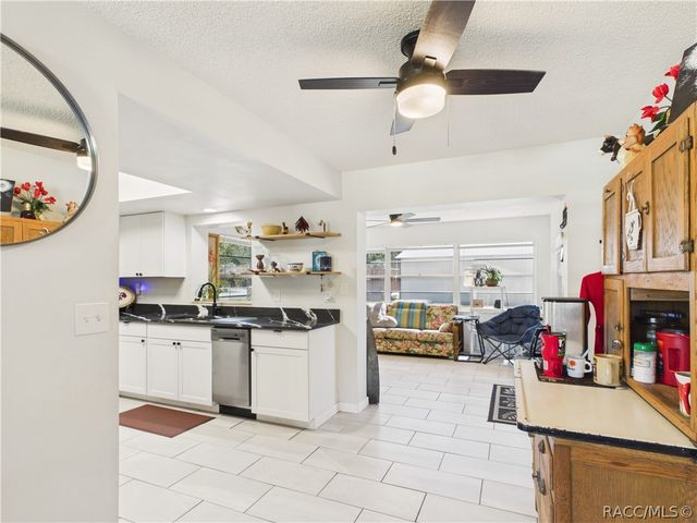 7085 S Sesame Street Terrace, Homosassa, FL 34446