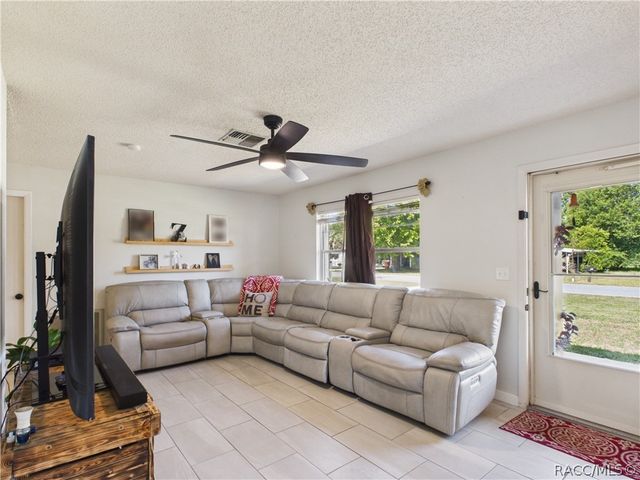 7085 S Sesame Street Terrace, Homosassa, FL 34446
