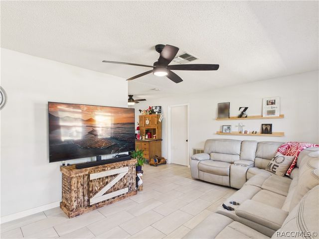 7085 S Sesame Street Terrace, Homosassa, FL 34446