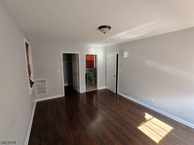 93 Howard St, Irvington Twp., NJ 07111