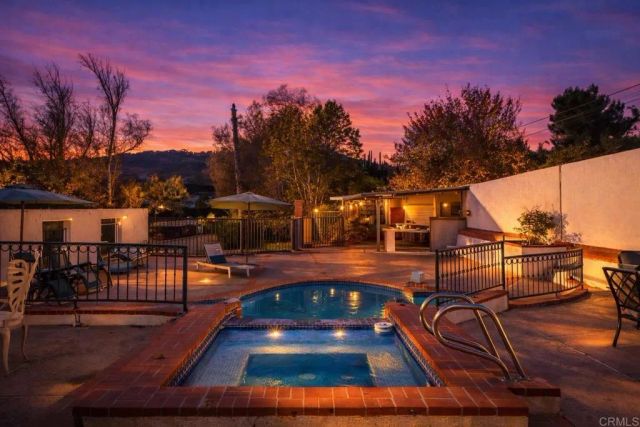 1971 Bernardo Avenue, Escondido, CA 92025