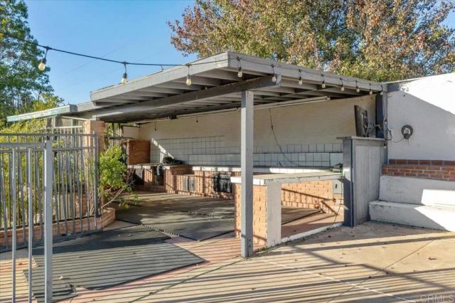 1971 Bernardo Avenue, Escondido, CA 92025