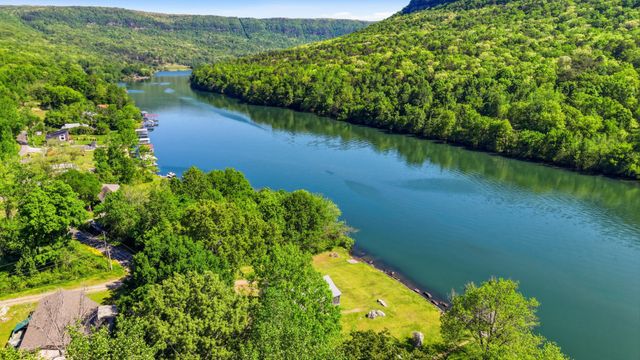 18860 River Canyon Road, Chattanooga, TN 37405