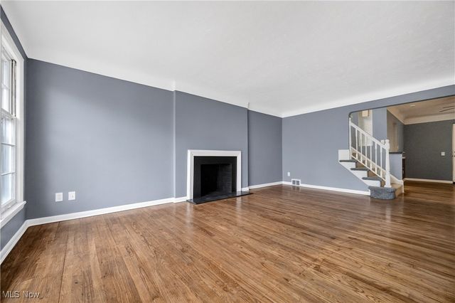 1090 Hillstone Road, Cleveland Heights, OH 44121