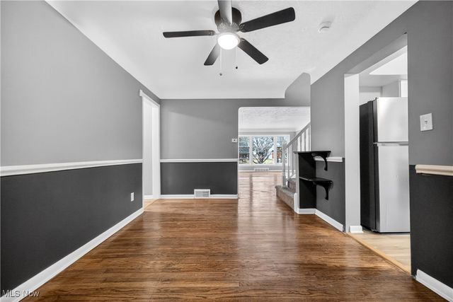 1090 Hillstone Road, Cleveland Heights, OH 44121