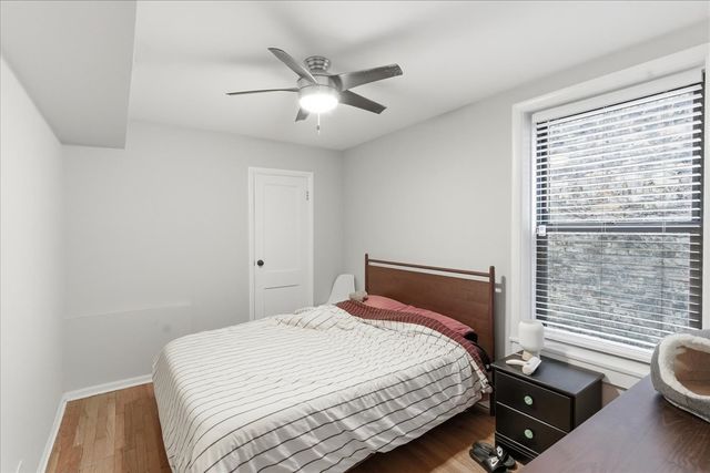 2032 W Birchwood Avenue, Chicago, IL 60645