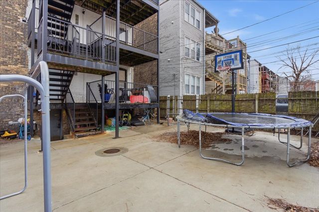 2032 W Birchwood Avenue, Chicago, IL 60645