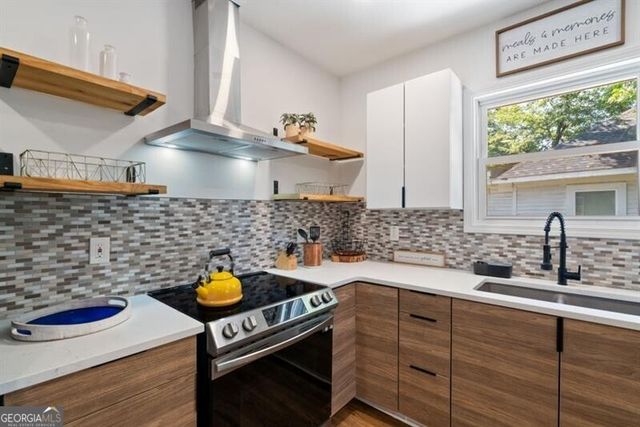 2352 Herring Road, Atlanta, GA 30311