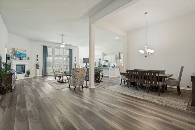217 Castle Creek Drive, Red Oak, TX 75154