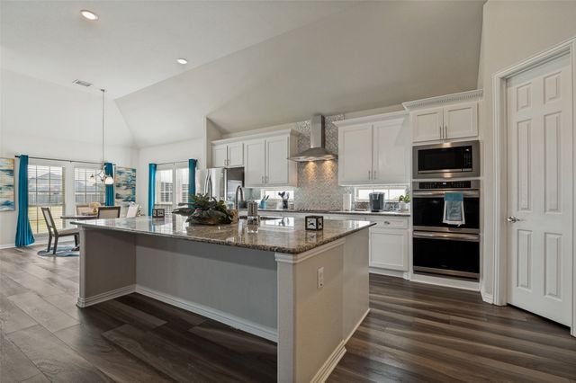 217 Castle Creek Drive, Red Oak, TX 75154