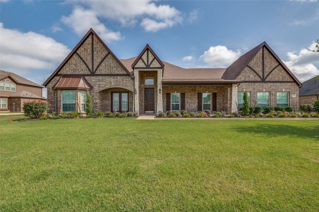217 Castle Creek Drive, Red Oak, TX 75154