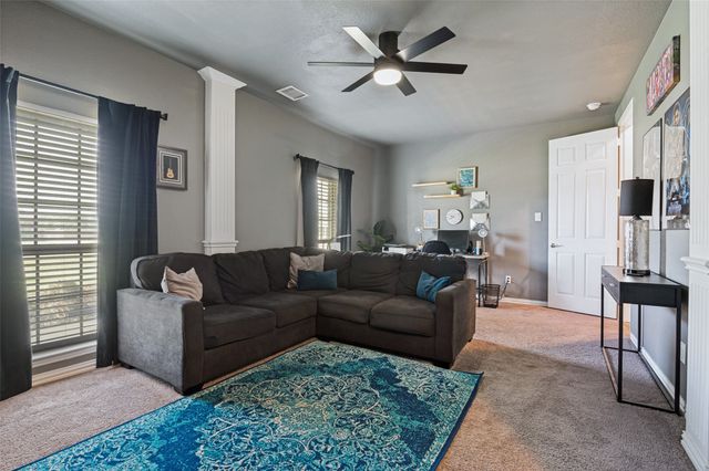 217 Castle Creek Drive, Red Oak, TX 75154
