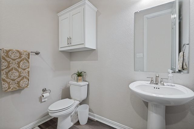 217 Castle Creek Drive, Red Oak, TX 75154