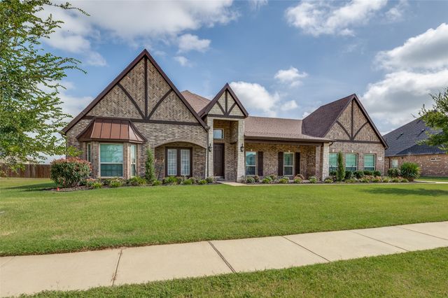 217 Castle Creek Drive, Red Oak, TX 75154