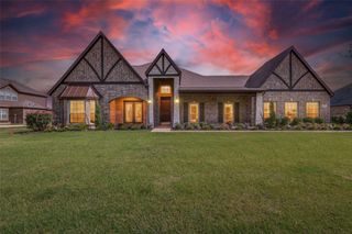217 Castle Creek Drive, Red Oak, TX 75154