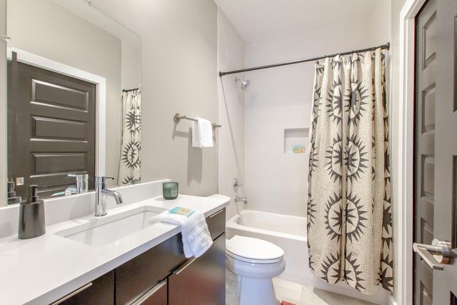713B 26th Ave, N, Nashville, TN 37208