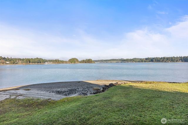 130 E Old Winery Road, Shelton, WA 98584