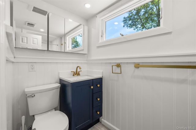 4 Bunny Lane, East Setauket, NY 11733