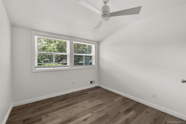 4 Bunny Lane, East Setauket, NY 11733