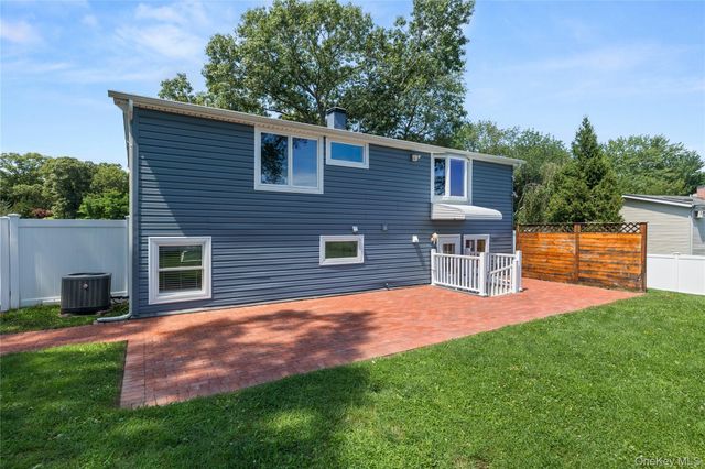 4 Bunny Lane, East Setauket, NY 11733
