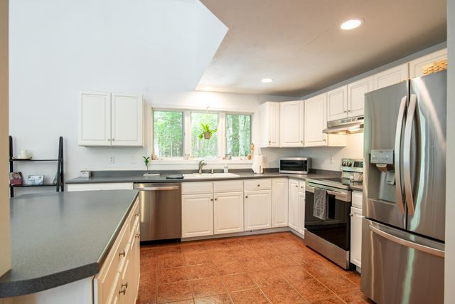 47 Deer Ridge Drive, Barrington, NH 03825