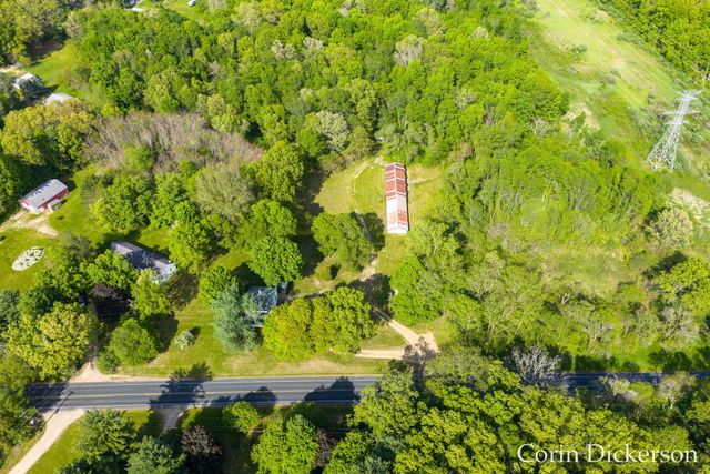 10860 Douglas Avenue, Plainwell, MI 49080