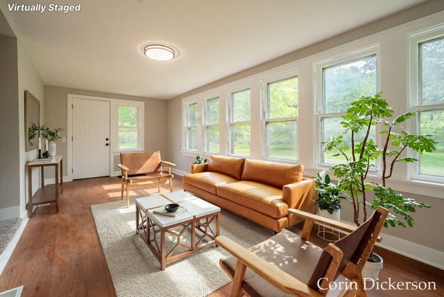 10860 Douglas Avenue, Plainwell, MI 49080