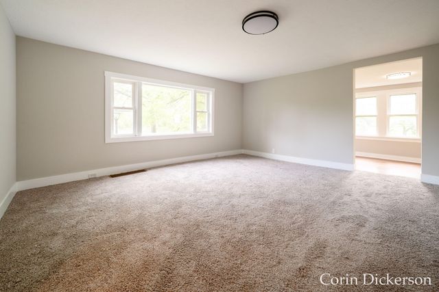 10860 Douglas Avenue, Plainwell, MI 49080