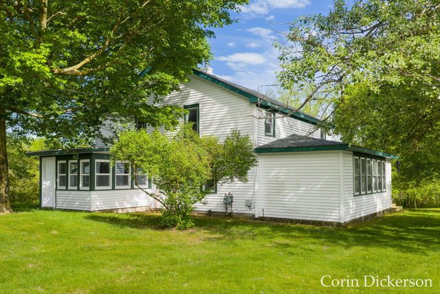 10860 Douglas Avenue, Plainwell, MI 49080