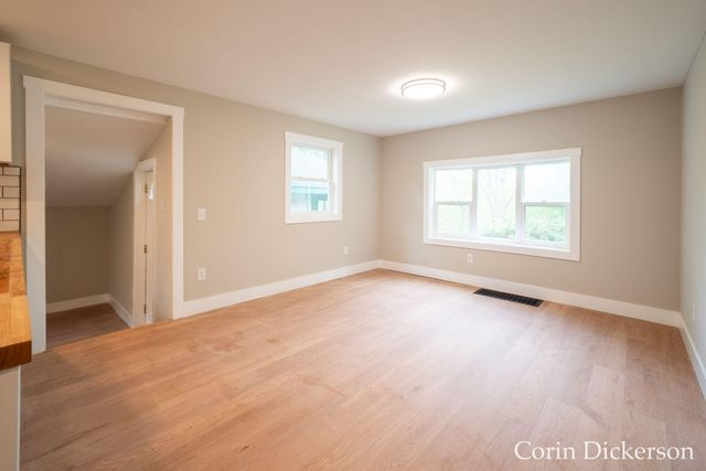 10860 Douglas Avenue, Plainwell, MI 49080