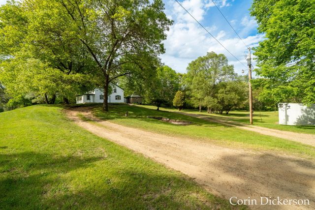 10860 Douglas Avenue, Plainwell, MI 49080