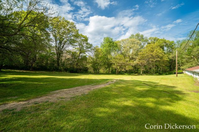10860 Douglas Avenue, Plainwell, MI 49080