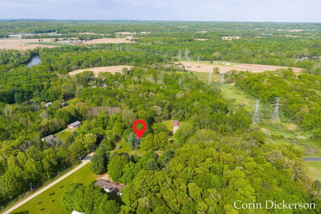 10860 Douglas Avenue, Plainwell, MI 49080
