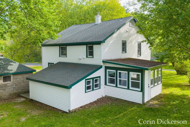 10860 Douglas Avenue, Plainwell, MI 49080