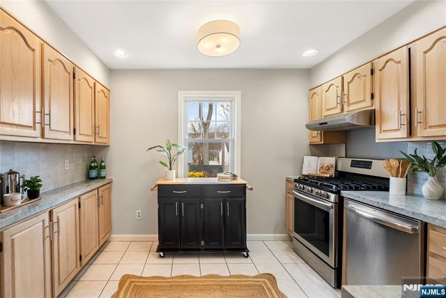 5 Northview Terrace, Maplewood, NJ 07040