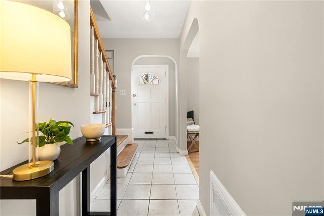 5 Northview Terrace, Maplewood, NJ 07040