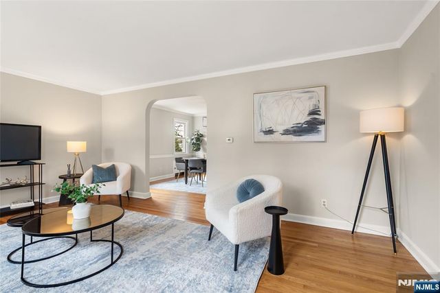 5 Northview Terrace, Maplewood, NJ 07040