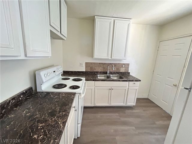 1711 Santa Paula Drive, Las Vegas, NV 89104