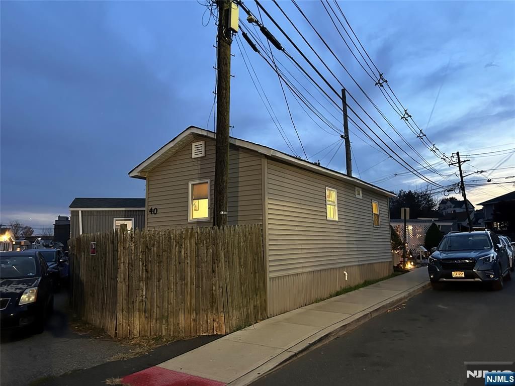 40 Poplar Street, Lodi, NJ 07644