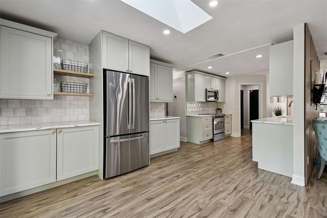 34 HARBOR OAKS CIRCLE, Safety Harbor, FL 34695