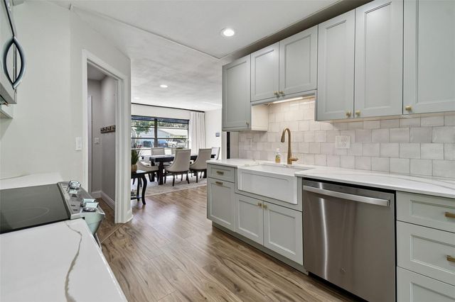 34 HARBOR OAKS CIRCLE, Safety Harbor, FL 34695